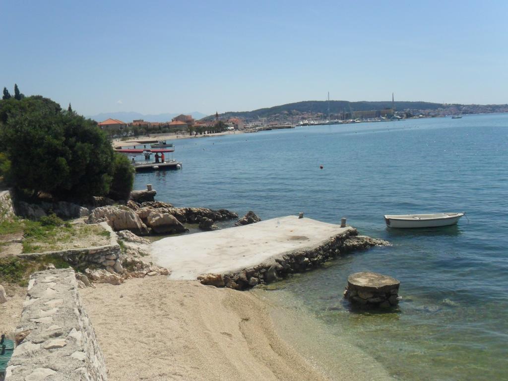 Apartments Valjan Trogir Exterior photo