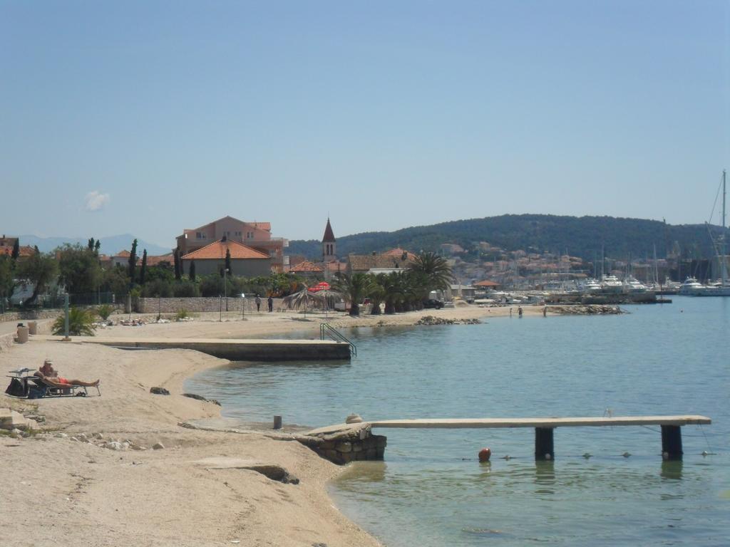 Apartments Valjan Trogir Exterior photo